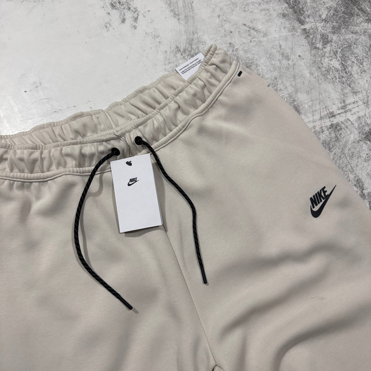 Short Nike Tech