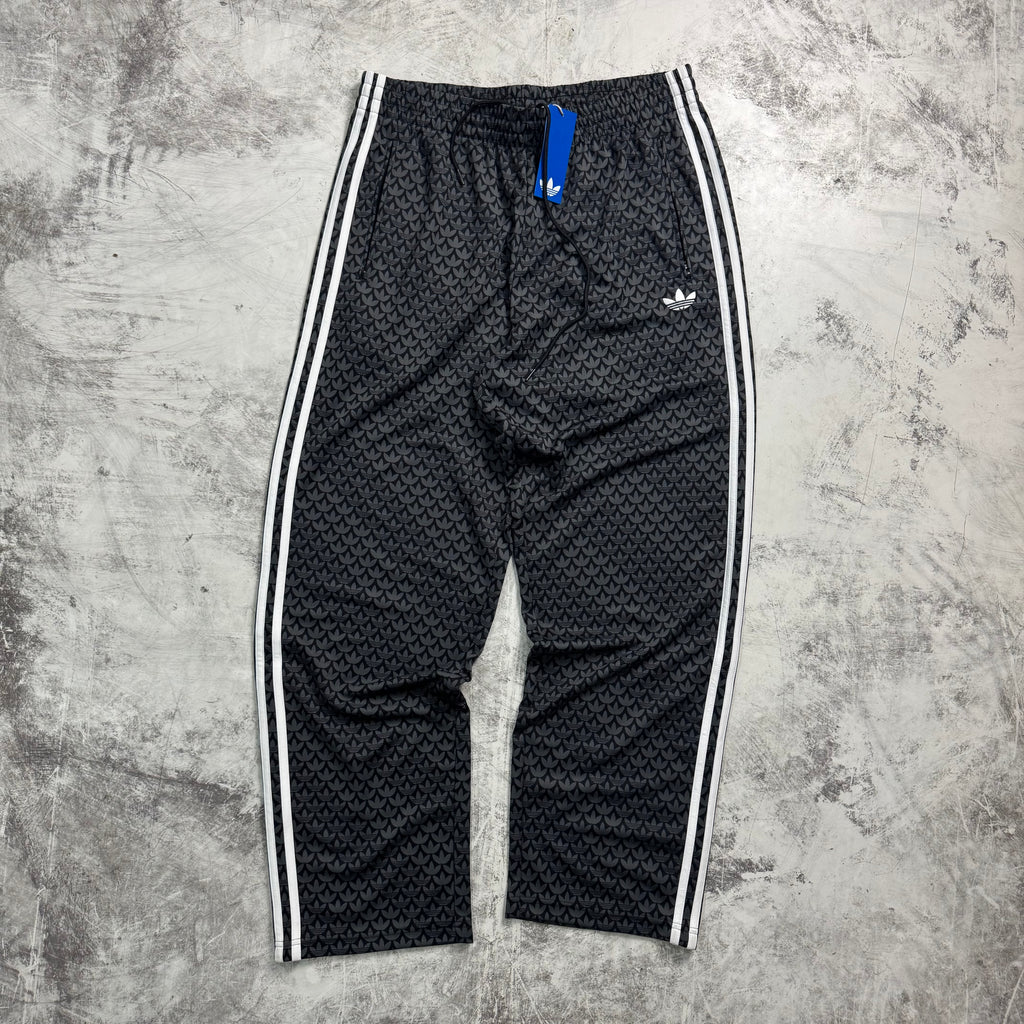 Buzo Adidas Monogram
