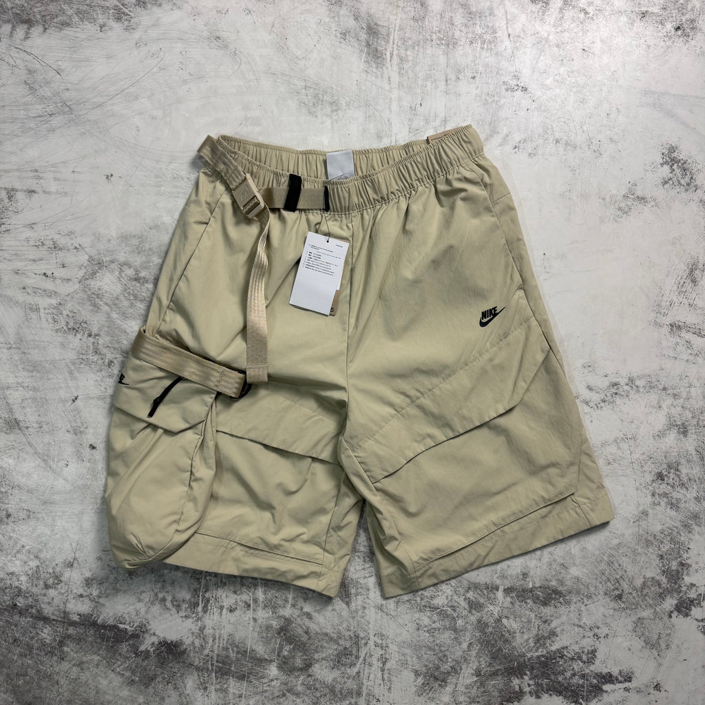 Short Nike Tech