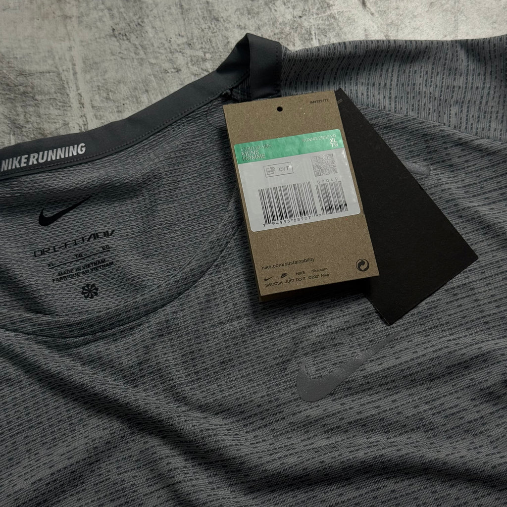 Polera Nike Running