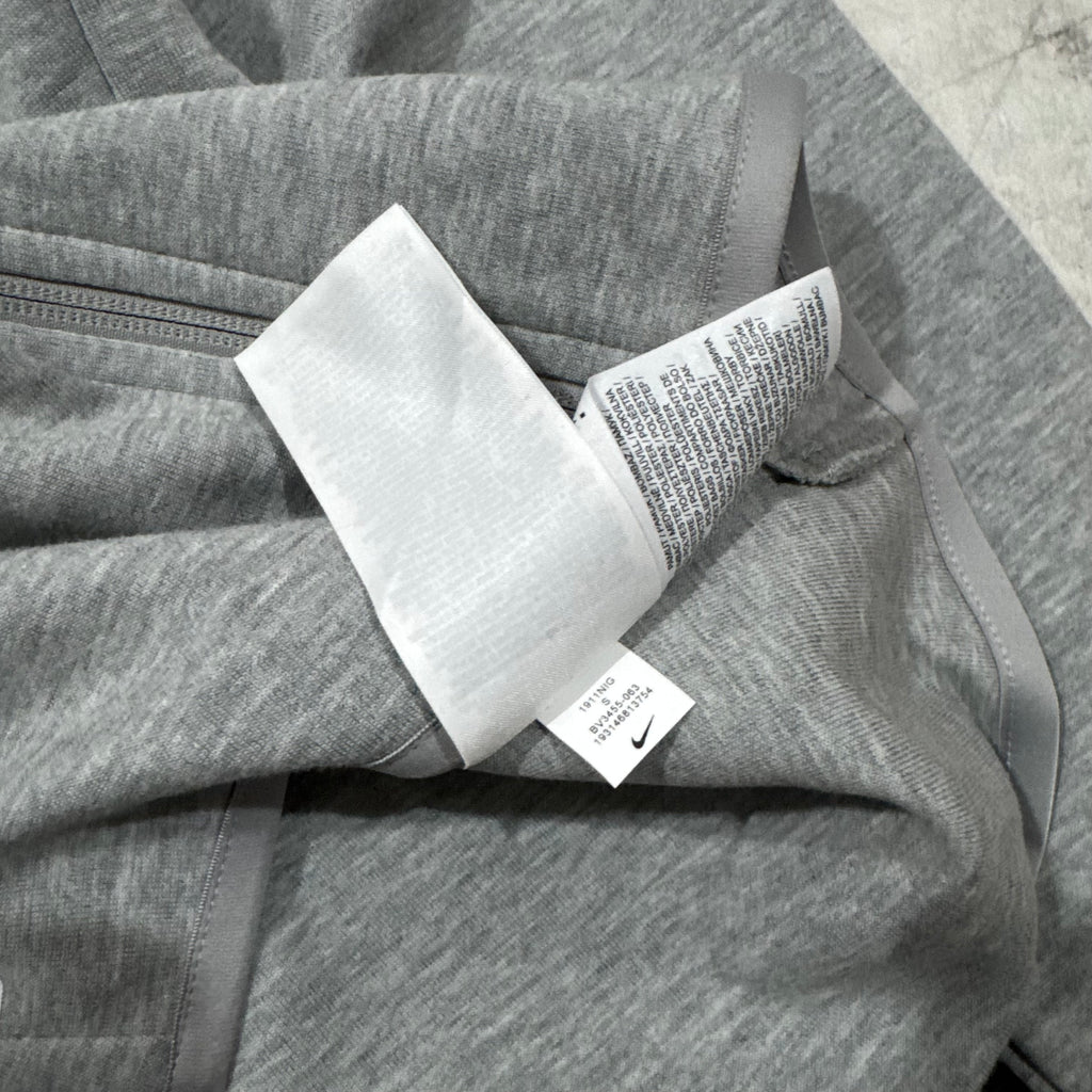 Poleron Nike Tech Mujer
