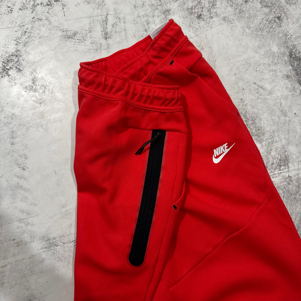 Pantalon Nike Tech