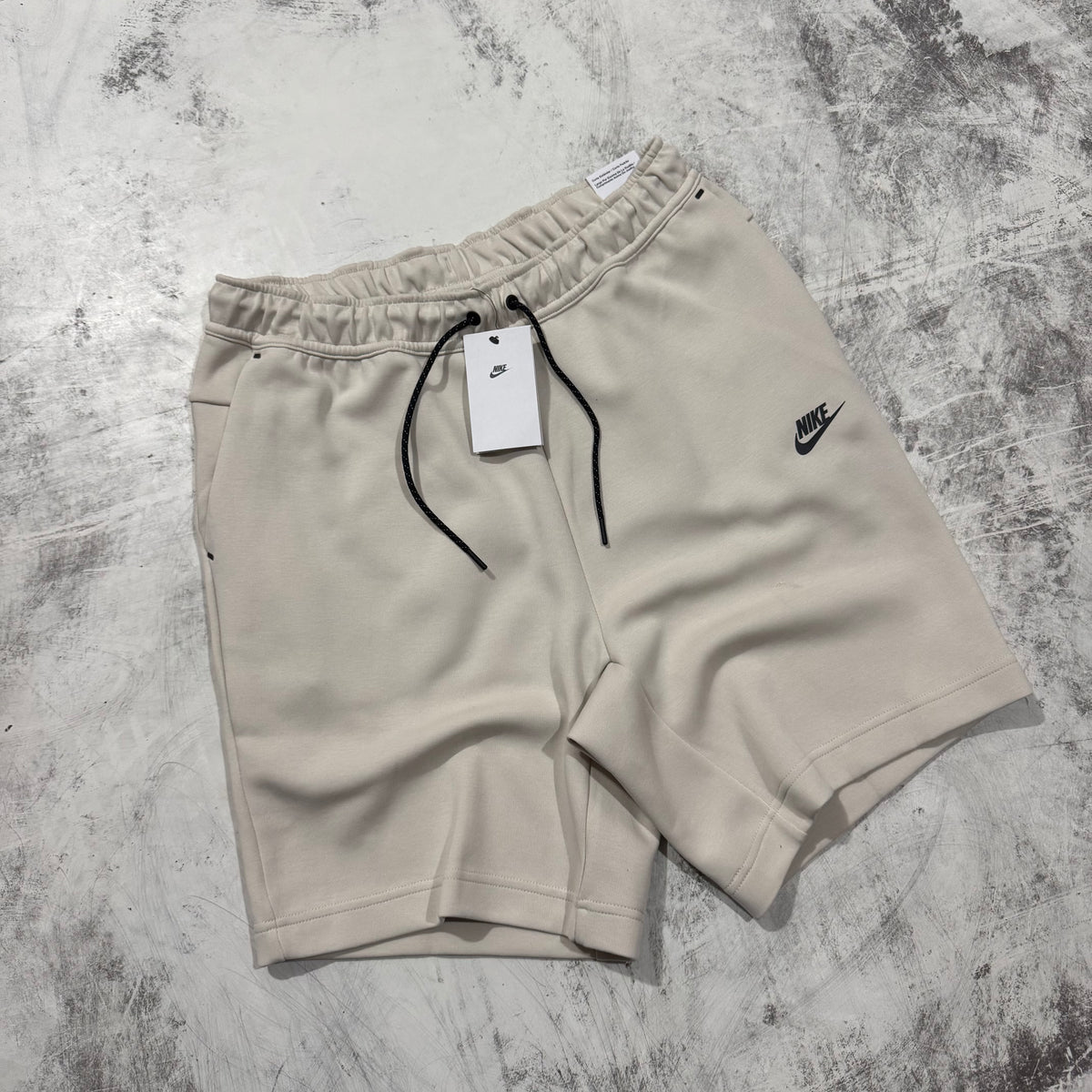 Short Nike Tech