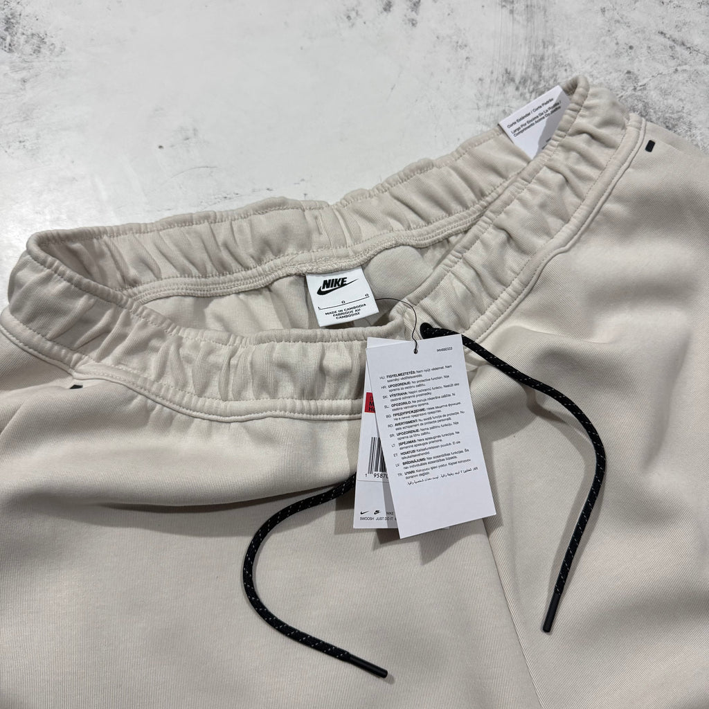 Short Nike Tech