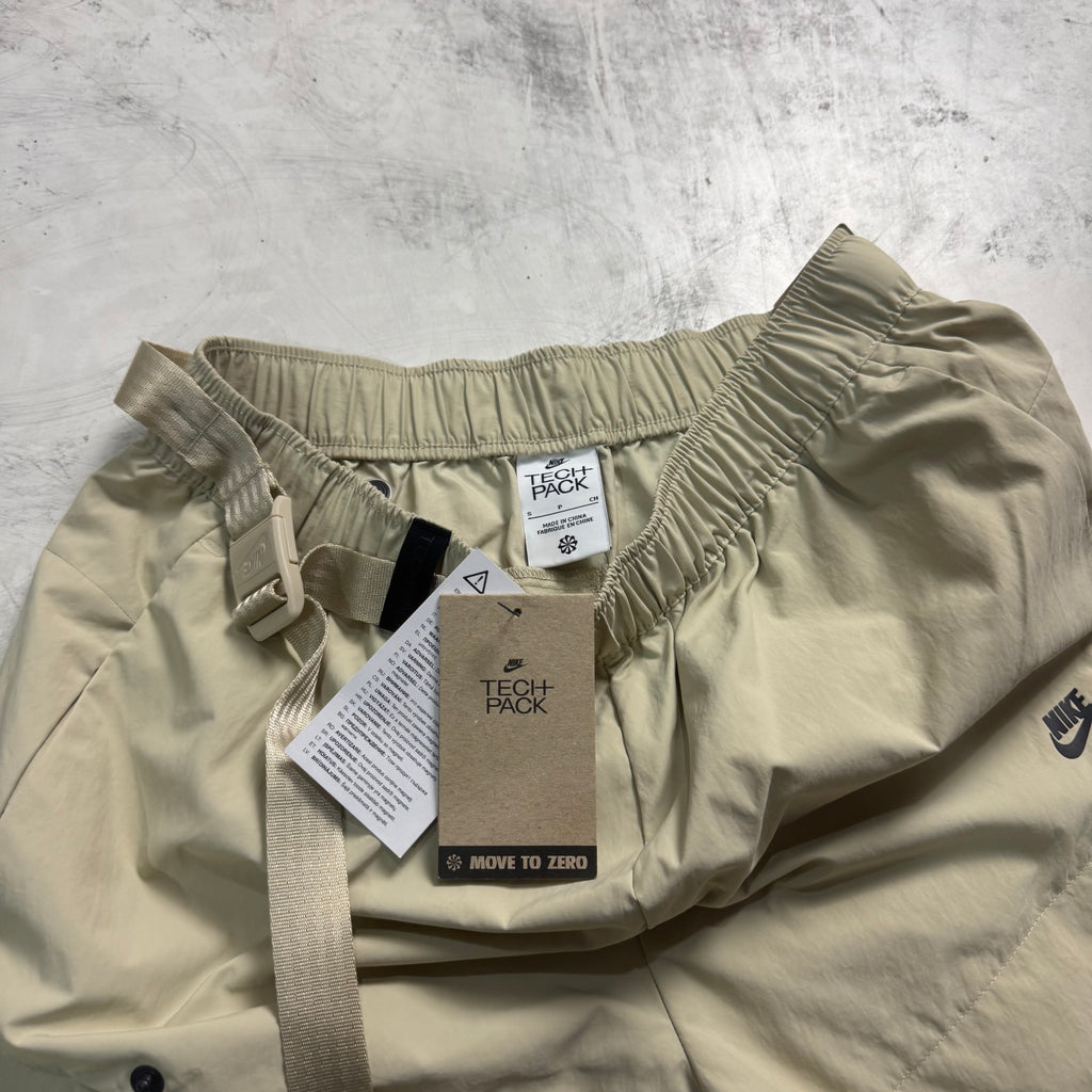 Short Nike Tech
