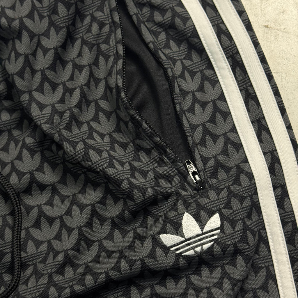 Buzo Adidas Monogram